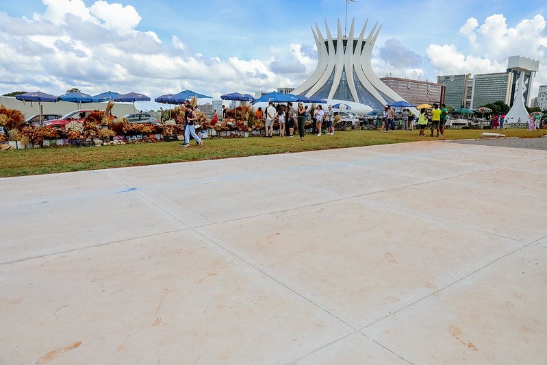 Cerca de R$ 53 milhões serão investidos para construção de calçadas em 2023 no DF