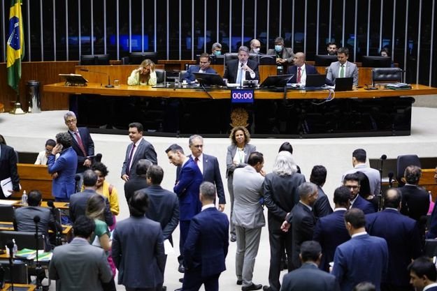 CPIs na Câmara dos Deputados aguardam definição de vagas a partidos; líderes articulam indicações