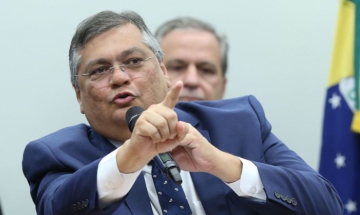 Flávio Dino promete tomar providências legais contra Telegram