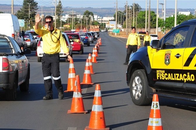 Ibaneis exonera diretor do Detran-DF; Takane Nascimento assume o órgão