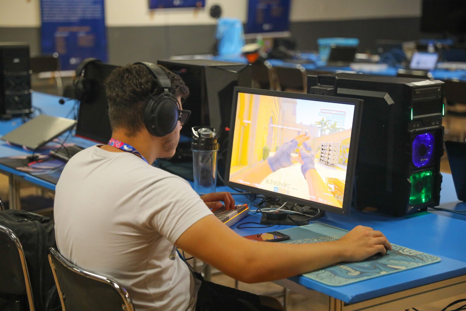 Feira gamer reúne apaixonados por tecnologia e cultura geek no DF