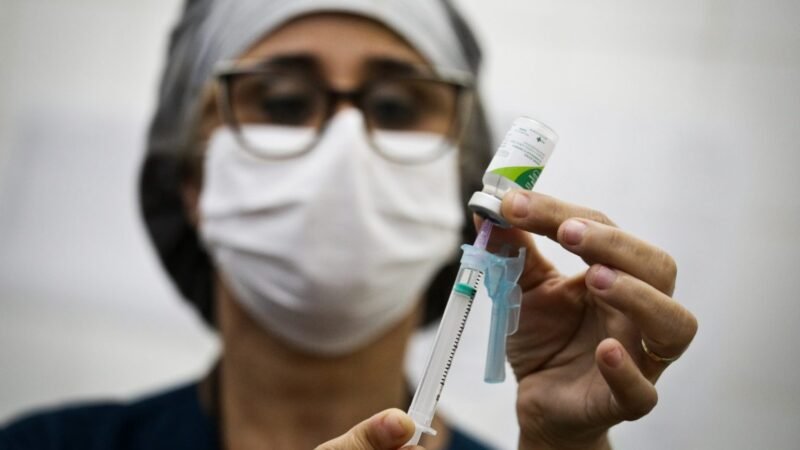 Imunização contra a gripe começa nesta terça-feira (19) em 125 salas de vacina
