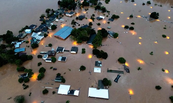 Revolta e incerteza marcam volta de alagamentos em Eldorado do Sul